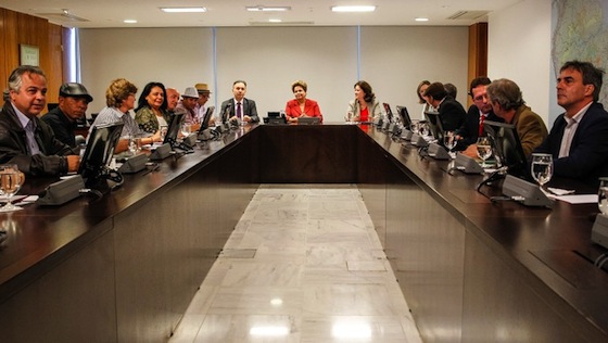 Presidenta Dilma Rousseff recebe representantes de Movimentos Urbanos. (Brasília - DF, 25/06/2013) Foto: Roberto Stuckert Filho/PR
