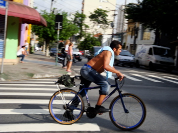 Ciclista na Cardeal