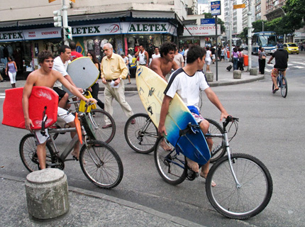 Surfistas e Pranchas